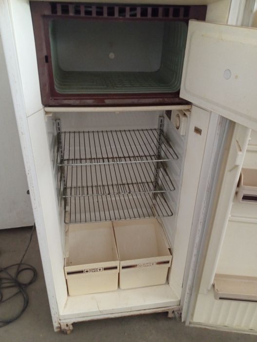 Холодилник сотилади холати жудаям яхши ишлиди