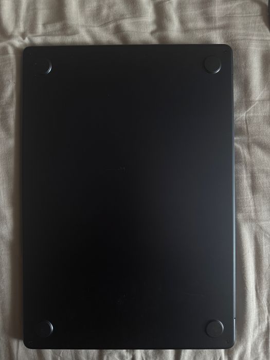 Продавам Apple MacBook Air 15-inch (M3)