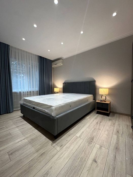 Квартира 4 комнаты, 106м² Мирабадский район, Гостиница Россия