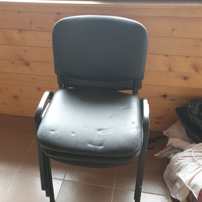 Scaune in stare bună