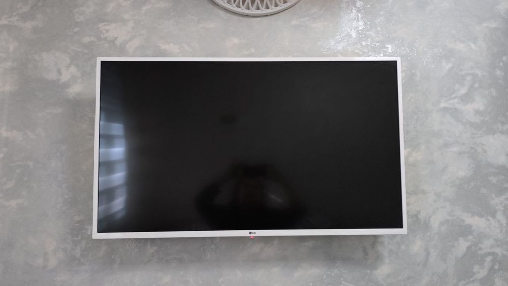 Продаётся телевизор LG 43 новый производство Индонезии