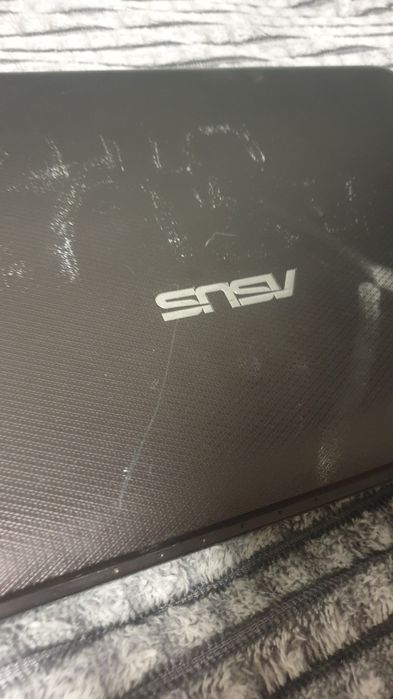 Ноутбук асус...срочно