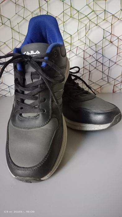 Мужские кроссовки