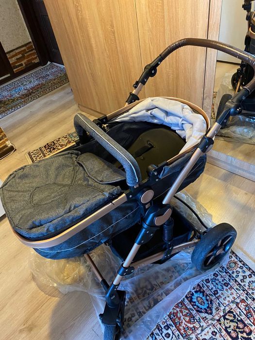 Продается коляска Tecnum