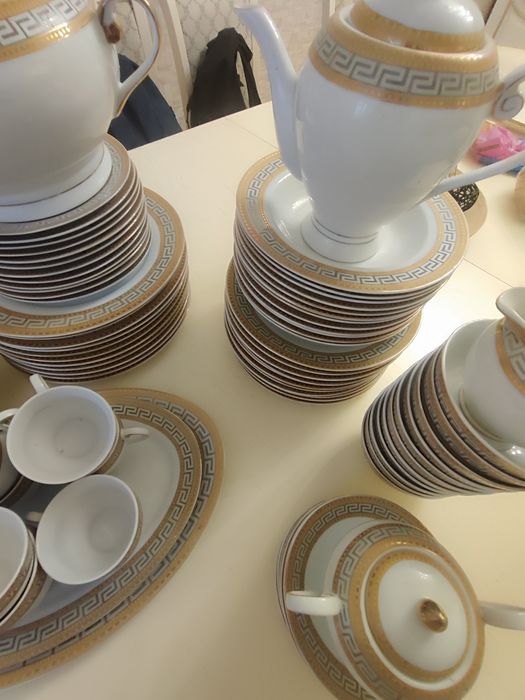 Продам сервиз на 12 персон