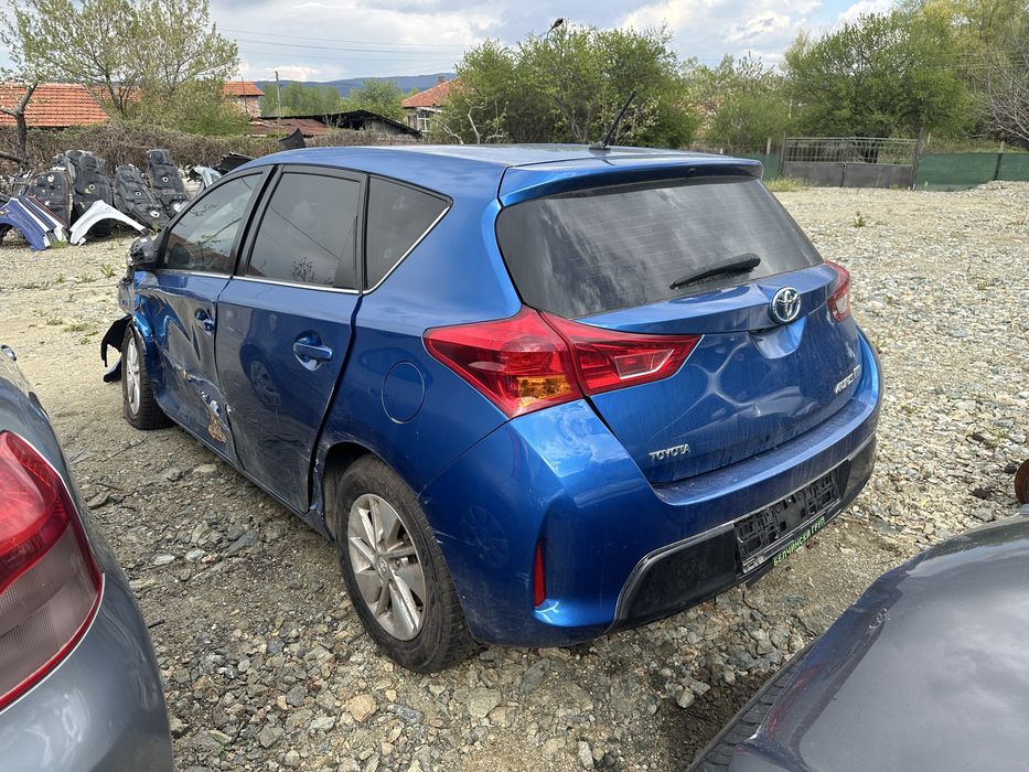 Тойота Аурис Toyota Auris 1.8 хибрид 136 кс 2014г На Части