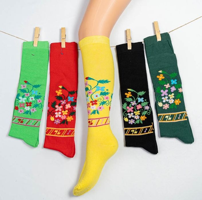 Дамски 3/4  и Детски 3/4 чорапи за народни танци