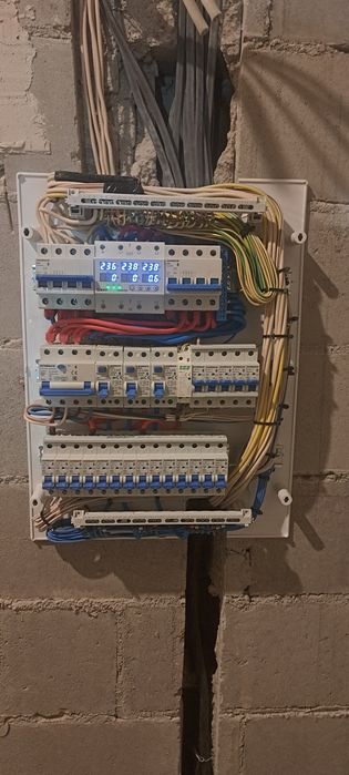 Электрик! Электромонтажник!