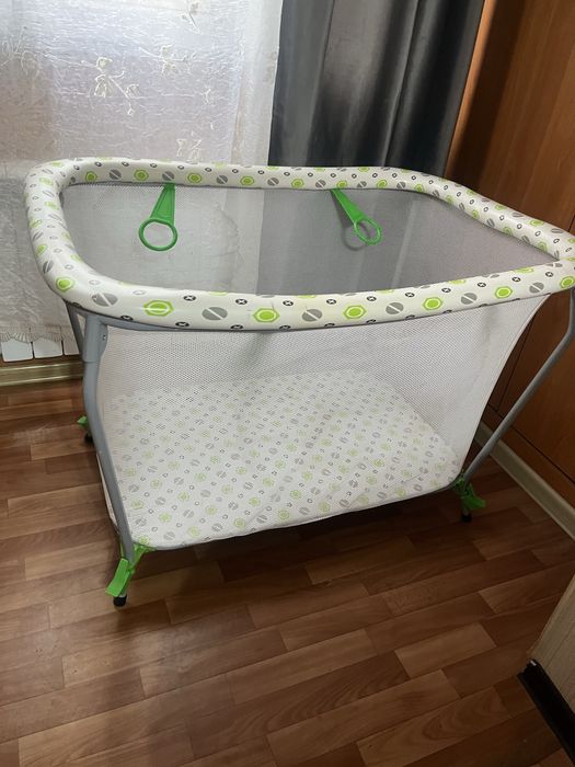 Продам игровой манеж