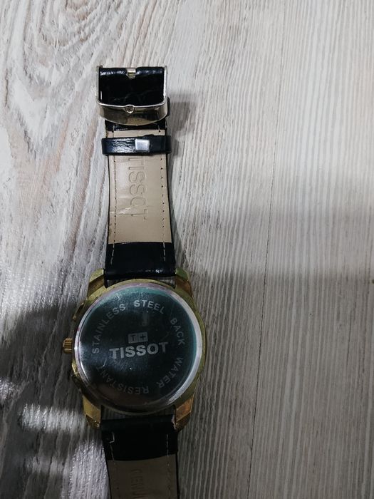 Продам часы TISSOT