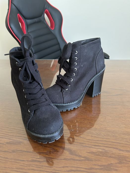 Боти на Divided