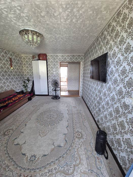 Екі бөлмелі үи сатылады