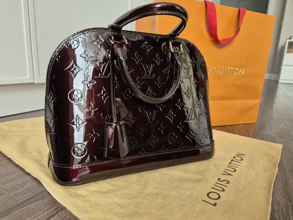 LOUIS VUITTON Alma medium сумка
