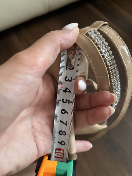 Sandale elegante,Atelier Faiblesse,piele lacuita!