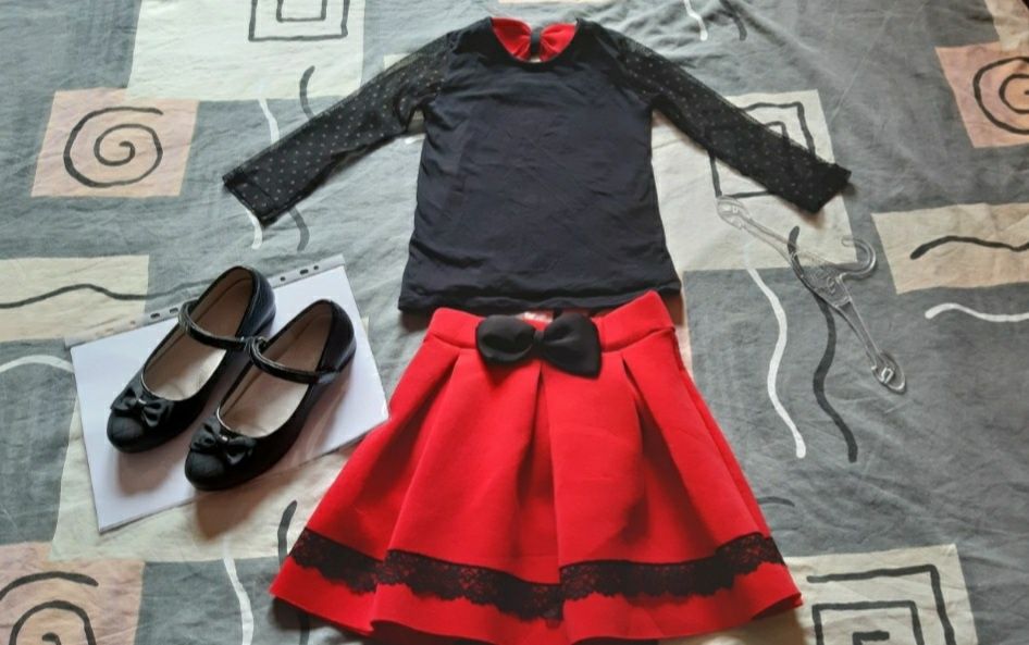 Лот : блузка пола обувки