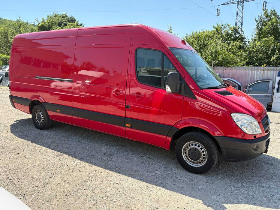 INCHIRIEZ duba autoutilitara MERCEDES Sprinter LUNG 3,5 t Fara SOFER