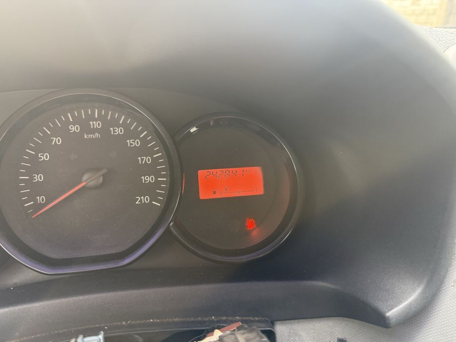 Dezmembrez sandero 2