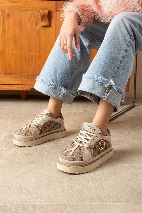 Ugg-uri diferite modele