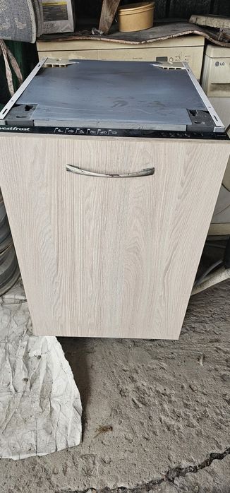 Продам посудомоечную машинку