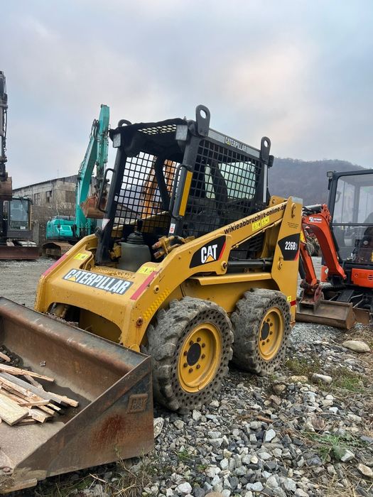 Miniincarcator Caterpillar