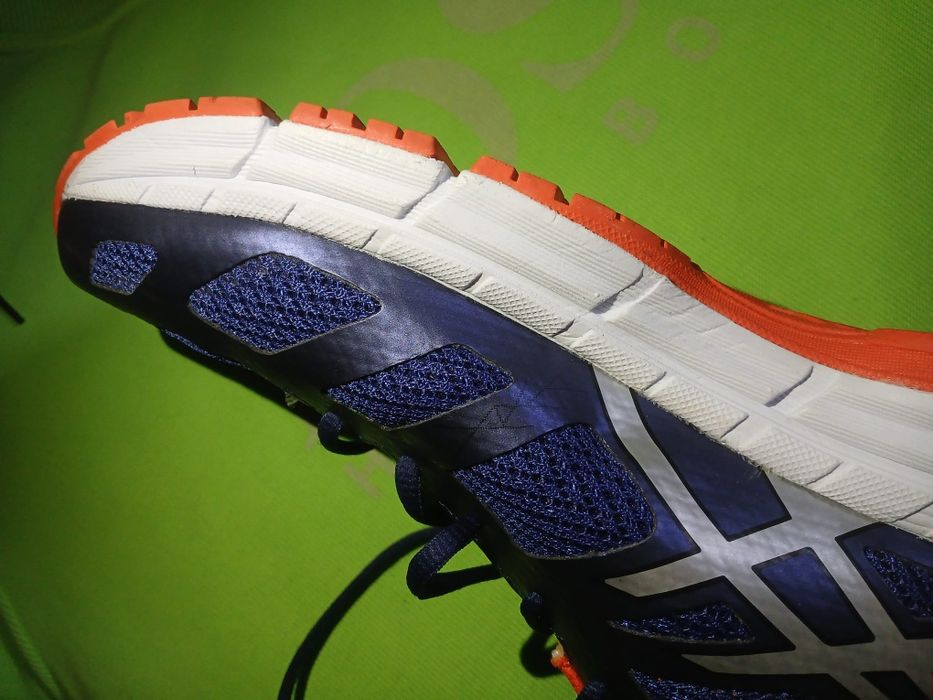 Asics  mărimea 45