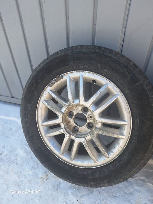 Vând jante R15 mai exact de dacia logan1