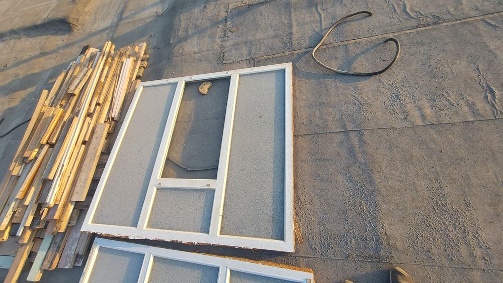 Продаю б/у пластиковые окна