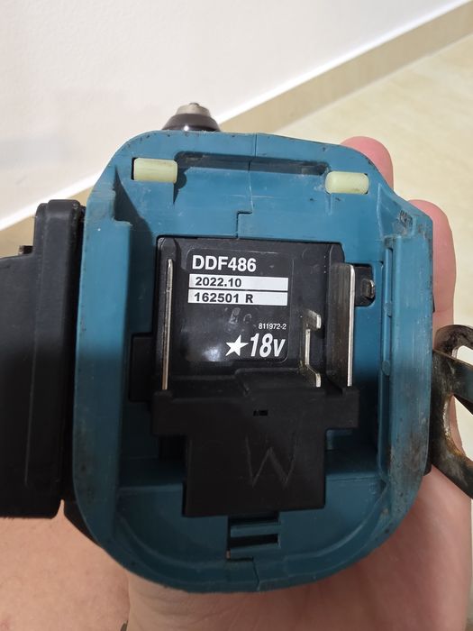 Autofiletanta masina de însurubat Makita DDF 486