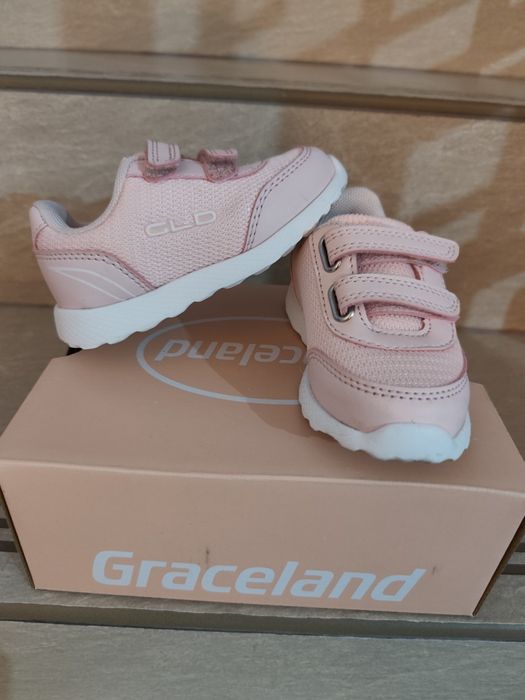 Adidasi  roz fetite !!!