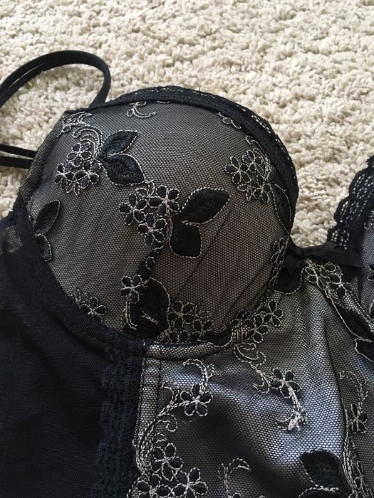 Corset bustiera marimea S 36, cupa 75 A