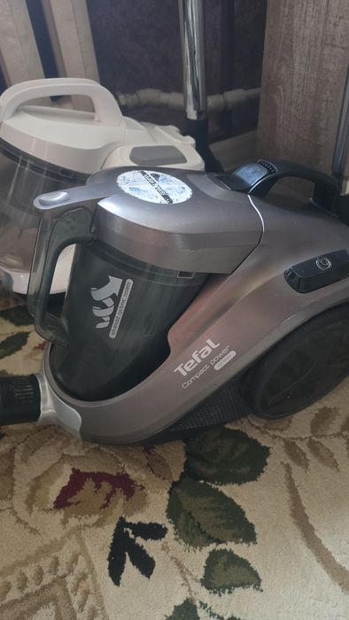 Продам компактный и мощный пылесос  Tefal.