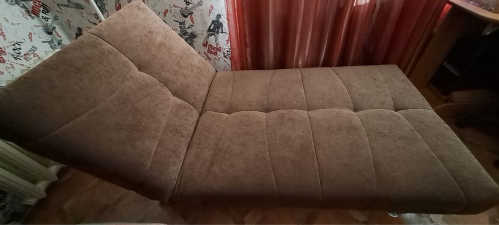 Оттоманка с тремя вариантами положения