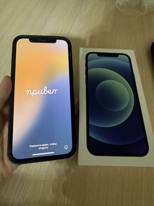 Продам Iphone 12 айфон