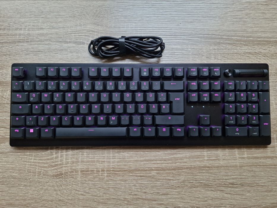 Razer Deathstalker V2 Pro Wireless Безжична Клавиатура с проблем
