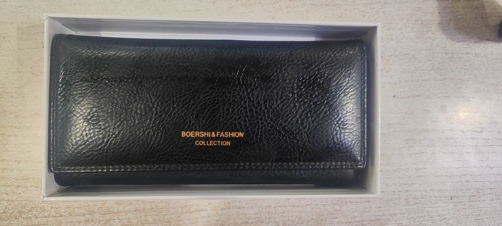 Кошелек женский черного цвета