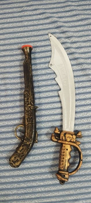 Продам костюм пирата