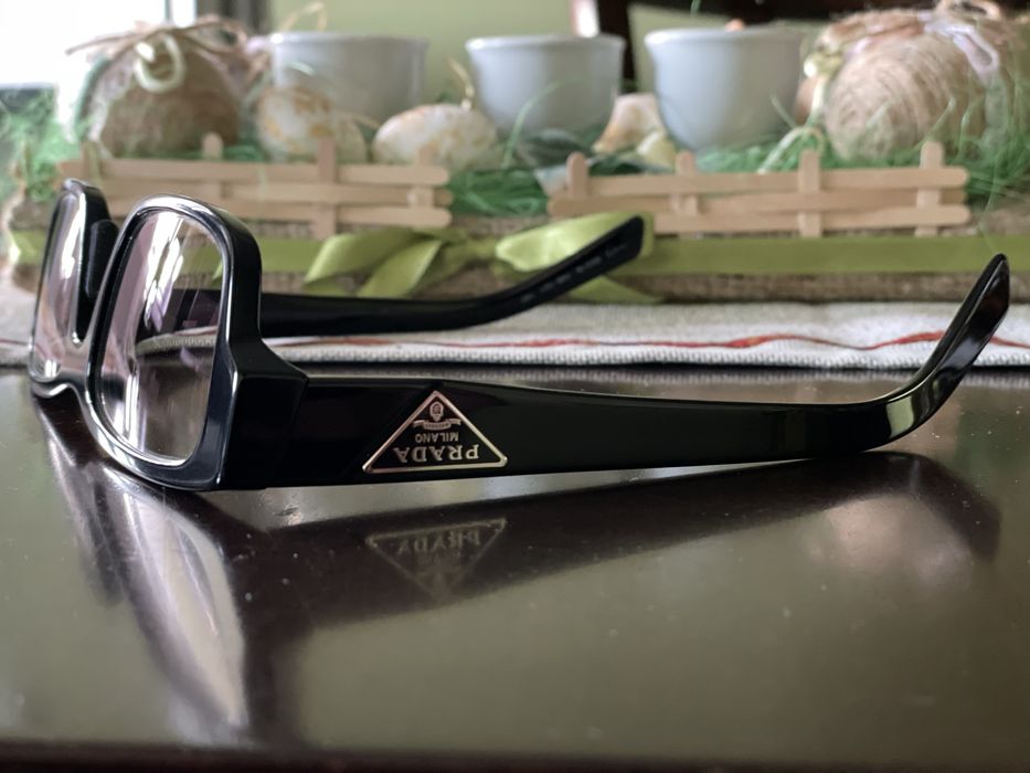 Готови за употреба очила с оригинална рамка на PRADA