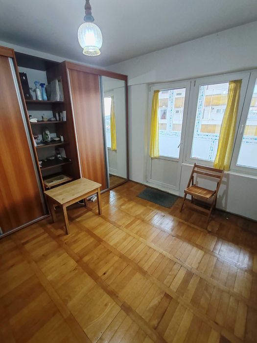 De vânzare apartament 1 cameră, ultracentral, 31 mp, et. 8/10, extra terasă comună pe palier