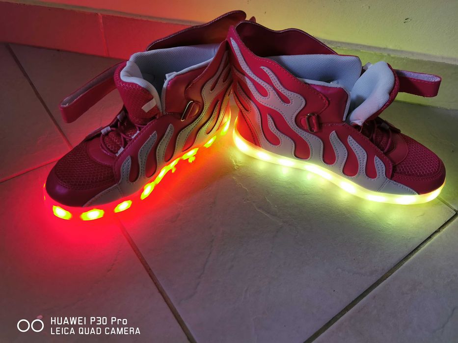 Adidasi fete cu led