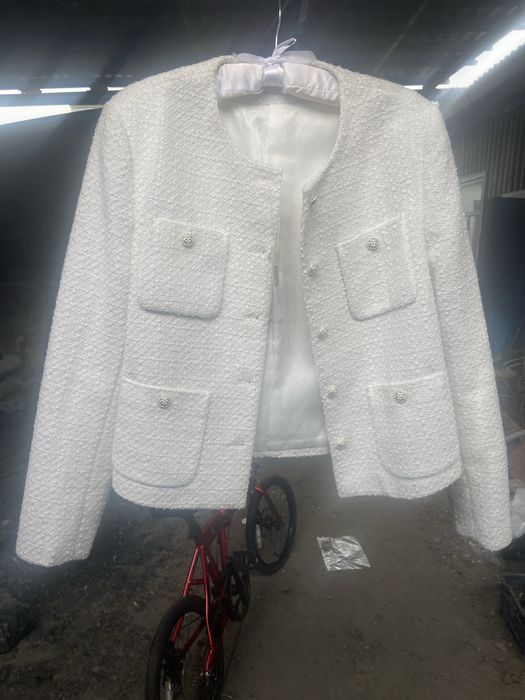 Продам жакет твидовый