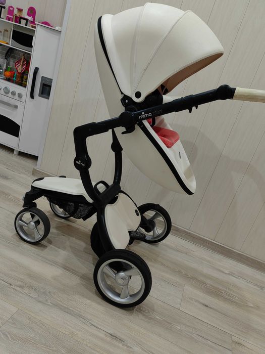 Бебешка количка mima xari