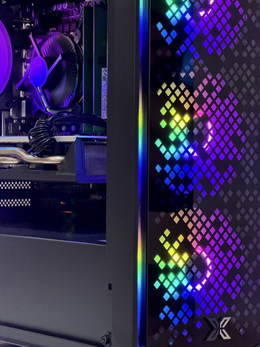 Геймърски компютър i5-7500 ,RX570 ,8GB