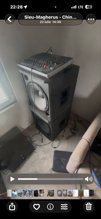 Set de 2 bassuri si un mixer