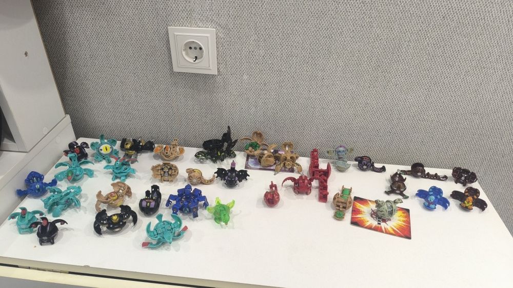Продаю много бакуганов