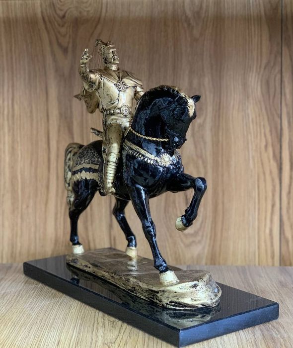 Стаэтуетка Амир Тимур  из бронза  лотона  СЕРЬЁЗНО падрок Боссы