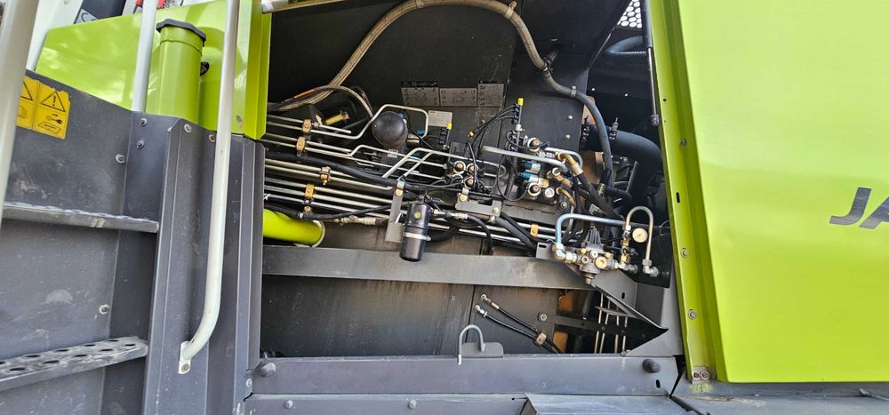 Ягуар комбайн сотилади