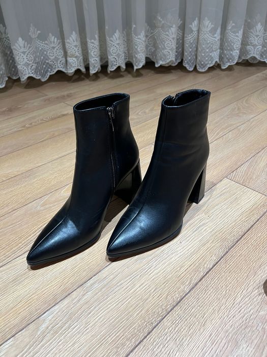 ботильоны на каблуках