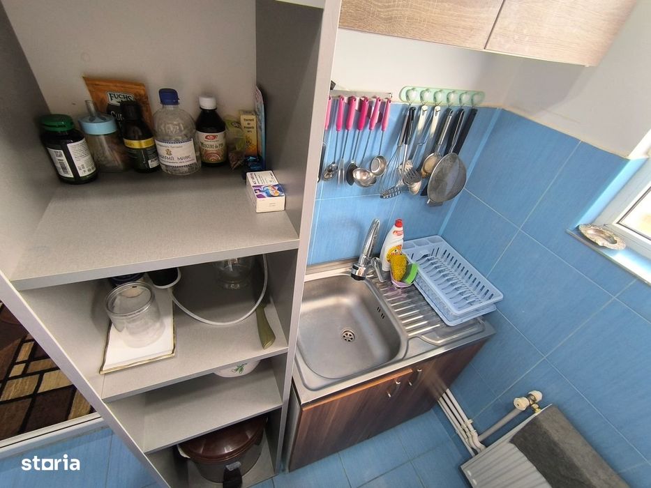 CENTRU - Casa solida cu etaj ,la pret de apartament !