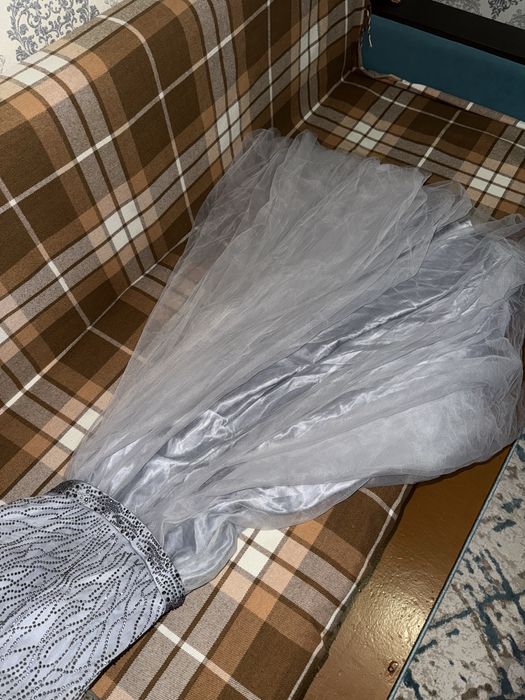 Продам вечернее нарядное платье