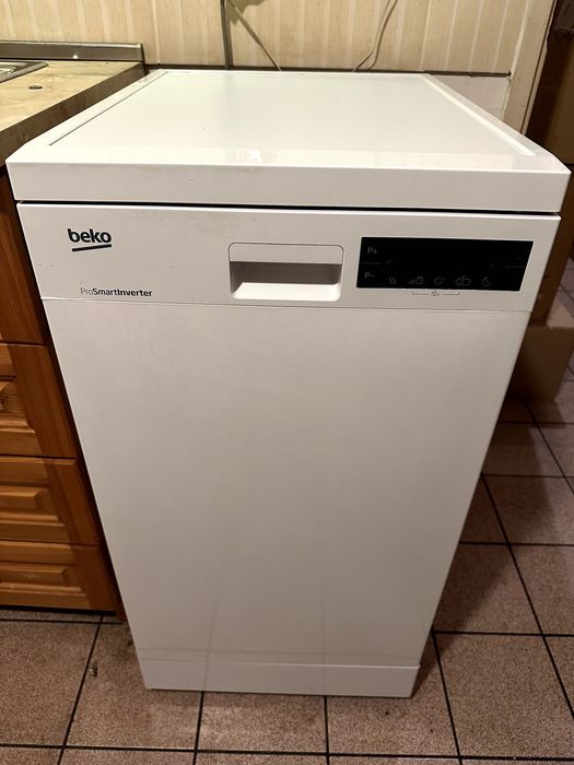 Съдомиялна Beko ProSmartInverter тиха икономична с лек проблем